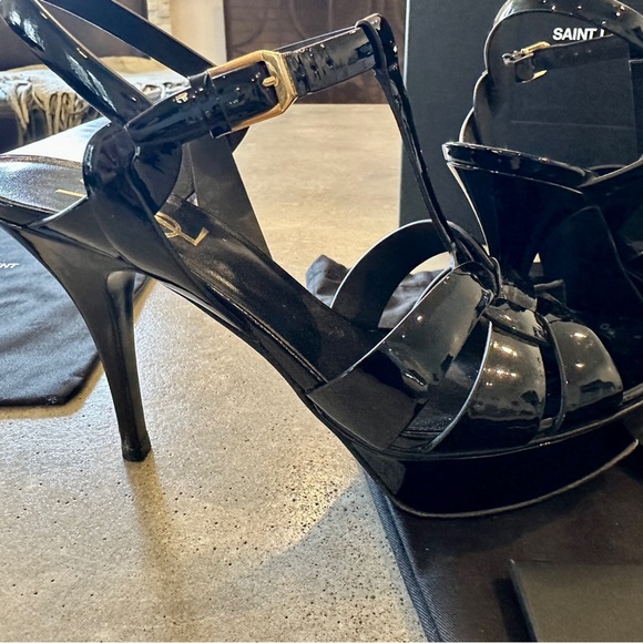 YSL Tribute 75 patent black heel! Exc cond! Size 39. $1150 retail - Picture 2 of 6